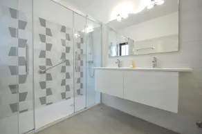 Villa in Vilamoura with Pool near Golf Courses - Image 2