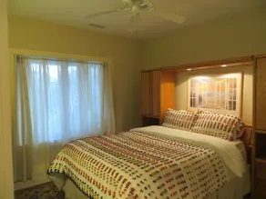  HUGE DISCOUNTS  FOR STAYS BY THE WEEK AND MONTH! 1ST CLASS AMEMITIES! - Image 5