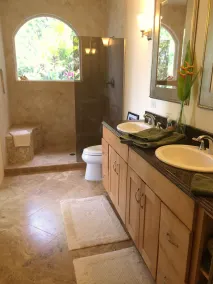 Pearl Guest House - Waterfront Paradise! - Image 3
