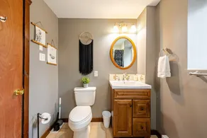 Near Lake, Indoor Pool, Firepit, BBQ, King Bed, Gym, Free Amenities, A/C - Image 5