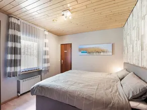 Feusdorf Forest Bungalow - Image 4