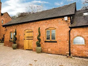 The Peacock Barn - E4713 - Image 5