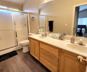 Quiet neighborhood, spacious home, near many activities. - Image 3