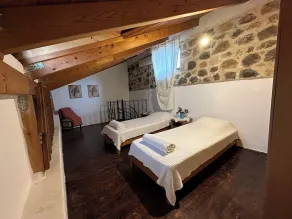 Maison traditionnelle sur la colline de Kefala à côté de la plage de sable de Réthymnon et Gerani - Image 5