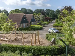 Carefully Furnished House with Bath near Mookerplas - Image 2