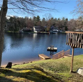 Awesome 3 bd lake house on Johnson’s Pond - Image 2