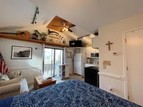 13 Dry Dock Studio Bedroom Condo by RedAwning - Image 5
