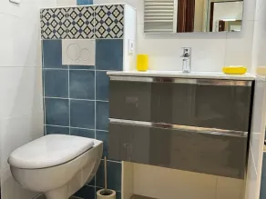 T2 Magnificent sea view, Central beach, Wifi, Free and secure parking  - Image 3