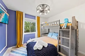 Walk to the beach Luxury listing - Image 5