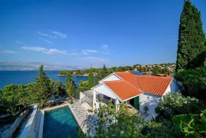Villa Creativa with Heated Pool - Image 5
