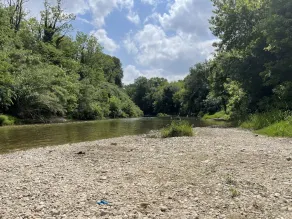 Studio Idéal Pour un Couple à 100m D'une Rivière - Image 5