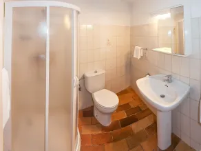 Studios 1/3 (1 Bedroom, Sleep 4) - Image 2
