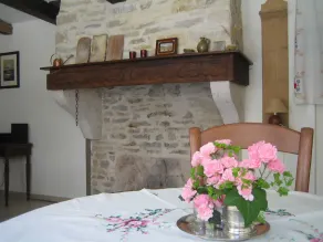 Self-catering and hotel-like services in an ancient village house - Image 5