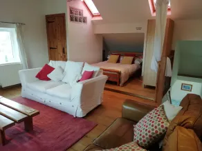Converted Barn On Edge Of Village Setting - Image 5
