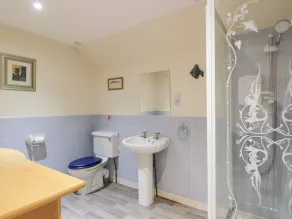 Marshill Farmhouse - Image 5