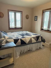 Start planning your fall get-away!!! Peaceful and relaxing at the lake! - Image 3