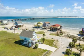 Gulf Beach Breeze - Scenic Beach, Bridge & Blue View - Image 5