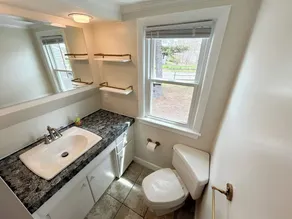 1 Ocean -Charming Cottage mit abgeschirmter Veranda und Terrasse. 3 Meilen zum Strand von Haigis - Image 3