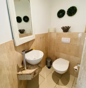 Exclusivo apartamento con jardín y chimenea. - Image 5
