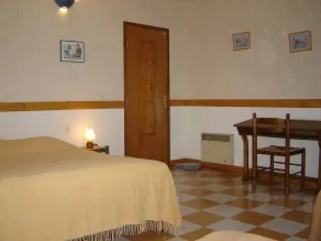 Lodging on the 2nd floor of our old Comtoise farmhouse - Image 3