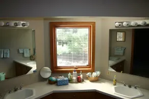 1,500 sq ft private guest suite on the beautiful Portage Lakes - Image 4