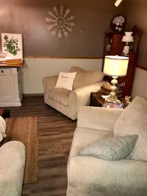 McDonald Inn 15 Min from Ohio University, 25 min to Hocking Hills, Hot Tub - Image 5