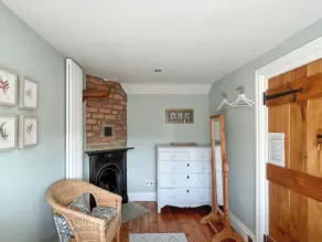 2 bedroom accommodation in York - Image 2
