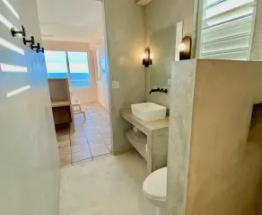 Ultimate Oceanfront Villa: beach, jaw-dropping views and pool - Image 4