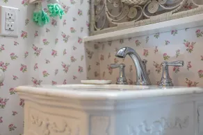 The Pink House Unit B: A Cozy Retreat Steps from the Beach - Image 3