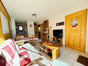 Nice Cosy Apt With Balcony In Briançon - Image 4