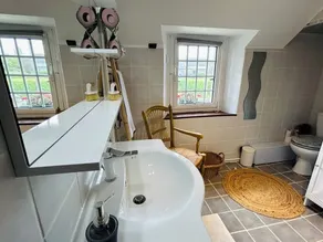 Traditional Breton house near the sea - Image 3