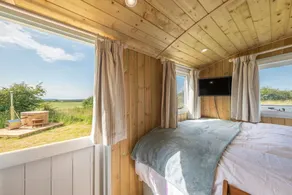Dog-friendly glamping hut in the North Norfolk Coast - Image 2