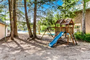 Wonderful lakefront cabin & guesthouse with mountain view & private dock - Image 3