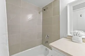 ⭑ Tampa Pool Family Home- Clean- Cozy-Great Location ⭑ - Image 2
