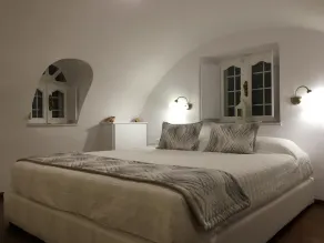 This immaculate, 80 m^2 and fully equipped Villa invites comfort and tranquility - Image 4