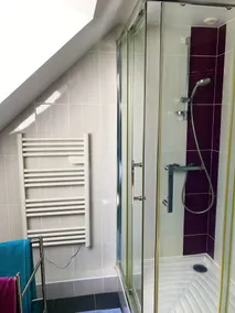 sommerhus på landet med udsigt over de sorte bjerge - Image 4