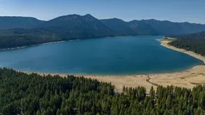 Unique Covered Silo Lounge | Fire-Pit Gatherings+ EV Ready & 1PM Check-IN/OUT - Image 5
