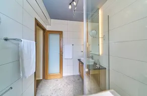 Exclusive Villa Amara with infinity heated pool - sea view, family, stylish, pet friendly, jacuzzi, sauna, bbq, 5 parking spaces - Image 3