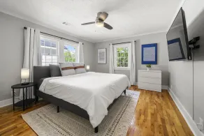 Cozy 2BR Cottage in Downtown Warm Springs (B) - Image 3