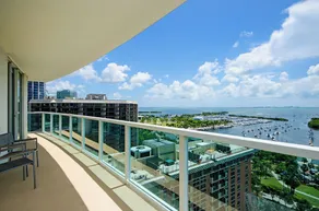 Spacious Condo's at Coconut Grove Hotel with Wrap-around Balcony - Image 4