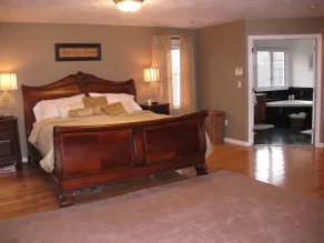 Beautiful Hingham Family Estate, Heated Pool and Game Room. - Image 5