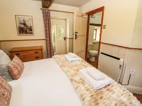 SLADE COTTAGE, pet friendly i Ilam, Staffordshire, Ref 998681 - Image 5