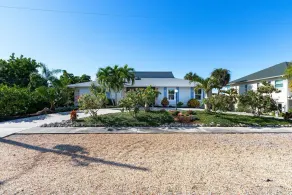 DOGWD1758 - Marco Island 4 Chambre / 3 Salle de bains / Piscine / Spa / Guest Suite - Image 3