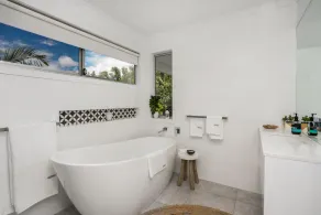 Palm Cove Retreat Suffolk Park SEPTEMBER SPECIAL $ 650 PN - Image 2