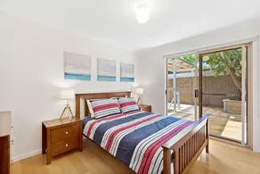 Portsea family home, Games room, Expansive deck (sleeps 8) - Image 4