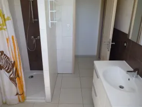 T2, air-conditioned ground floor villa in la Campagne, near Ajaccio, 8/4 m pool. - Image 3