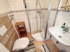 Beautiful apartment on the 5th floor. - Image 3