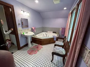 Green Gables - 2nd Floor with Private Entrance - Image 5