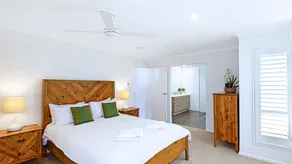 10 Mona Vista Crt, Plage de Coolum, VUES, WiFi, Animaux acceptés - Image 5