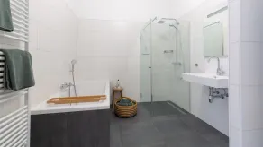L'ancien entrepôt: un appartement entièrement rénové dans le centre de Leiden - Image 2